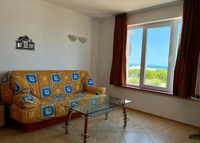 Private One-bedroom With Balcony In By Flat Mаnаger