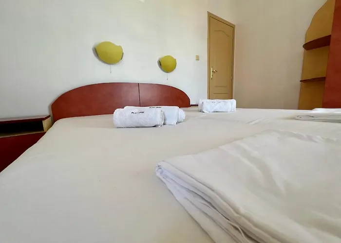 Private One-bedroom With Balcony In By Flat Mаnаger