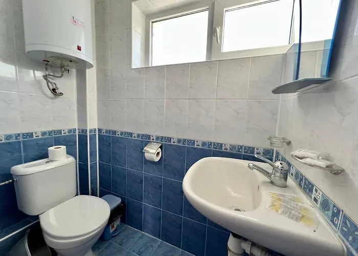 Апартамент Private One-bedroom With Balcony In By Flat Mаnаger Созопол