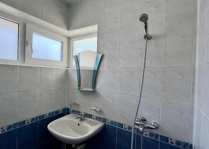 Апартамент Private One-bedroom With Balcony In By Flat Mаnаger