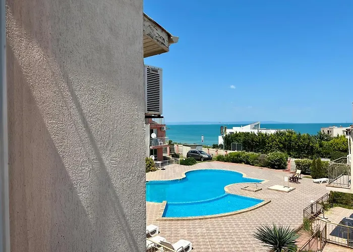 Private One-bedroom With Balcony In By Flat Mаnаger *