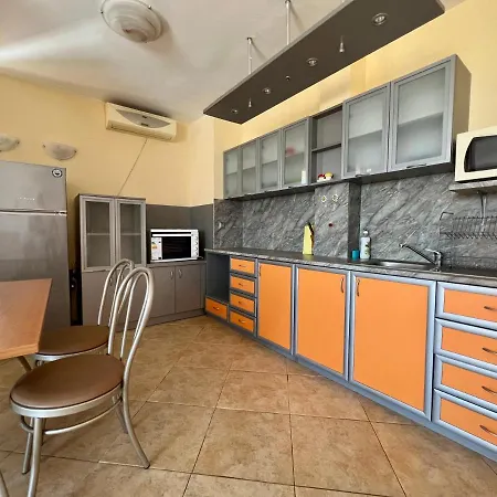 Private One-bedroom With Balcony In By Flat Mаnаger