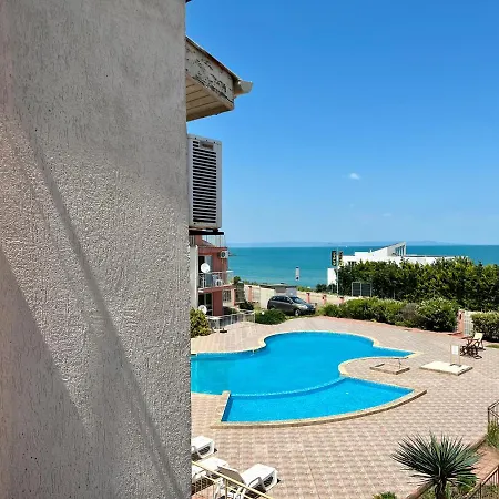 Private One-bedroom With Balcony In By Flat Mаnаger *