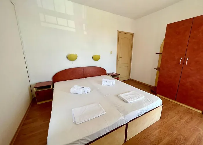 Private One-bedroom With Balcony In By Flat Mаnаger Apartment Sozopol