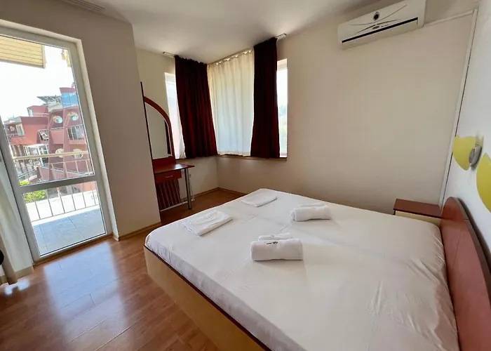 Private One-bedroom With Balcony In By Flat Mаnаger Apartment Sozopol